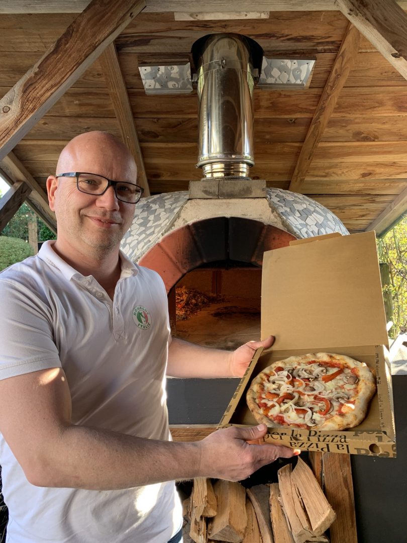 Pizza bakken doe je zo!