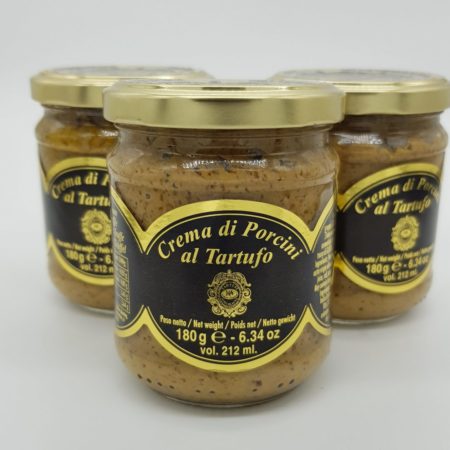 Porcini creme met truffel voor op de pasta