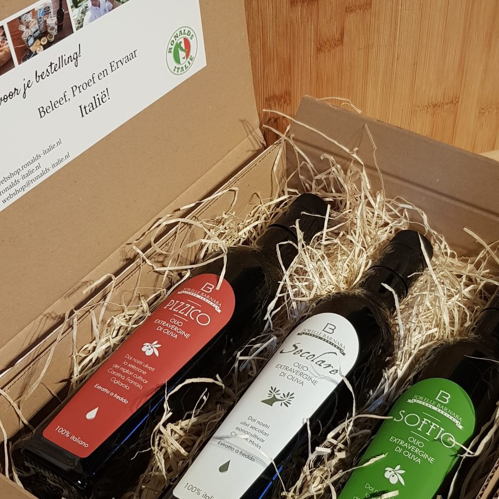 Extra Vergine olijfolie pakket met olijfolie uit Puglia