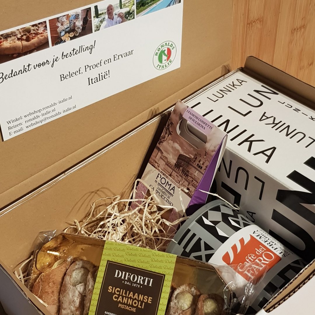 Italiaans-koffie-pakket-compleet-met-cannoli-en-percolator Italiaans koffie pakket compleet met cannoli en percolator