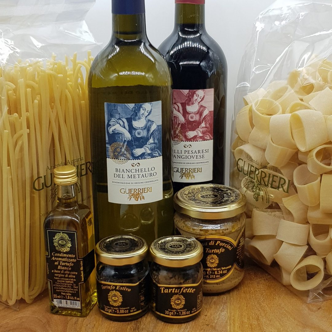 Het-Le-marche-pakket-vol-met-Italiaanse-delicatessen Het Le Marche pakket vol met Italiaanse delicatessen