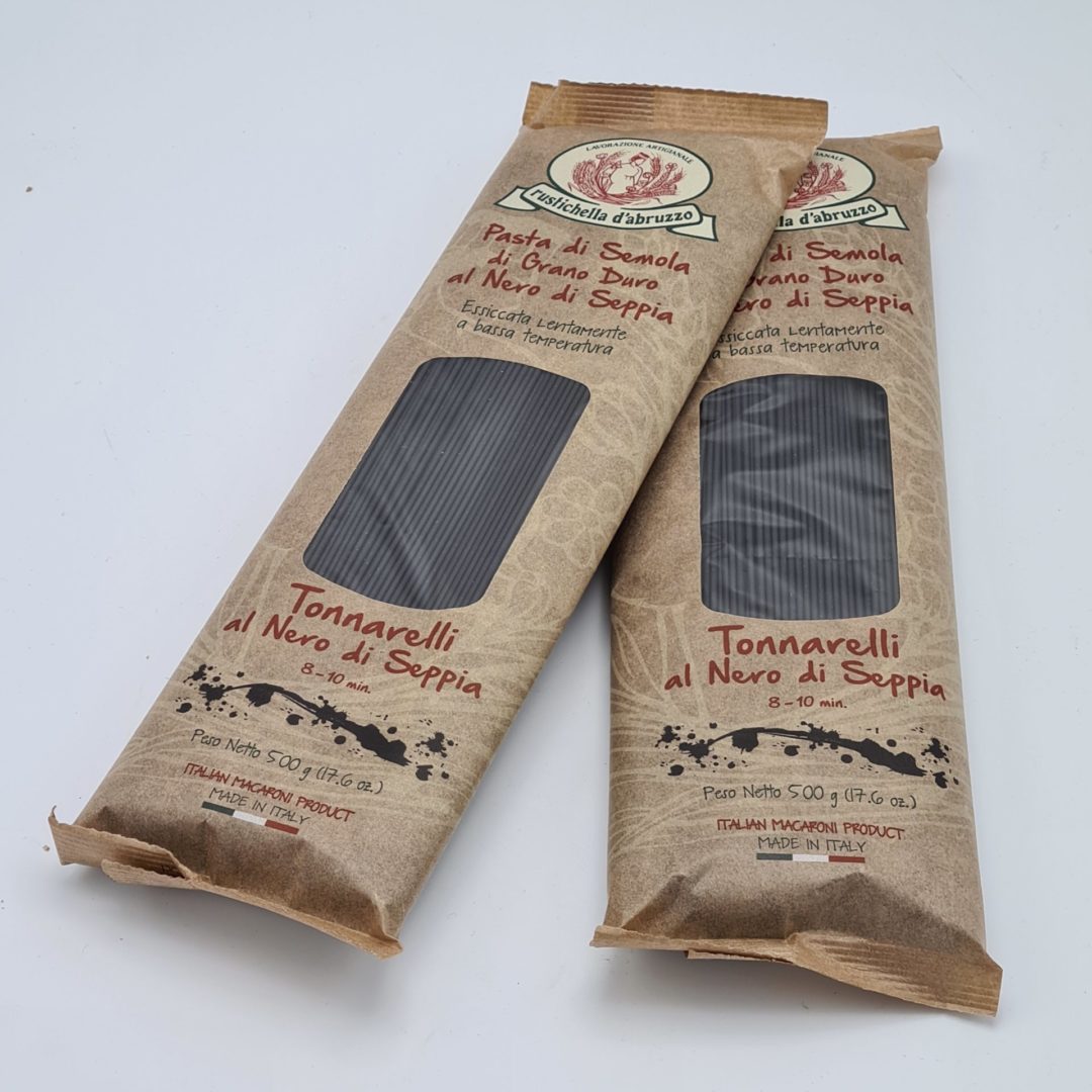 Inktvis-pasta-uit-Italie-Tonnarelli-al-Nero-di-Seppia-1 Inktvis pasta uit Italie Tonnarelli al Nero di Seppia 1